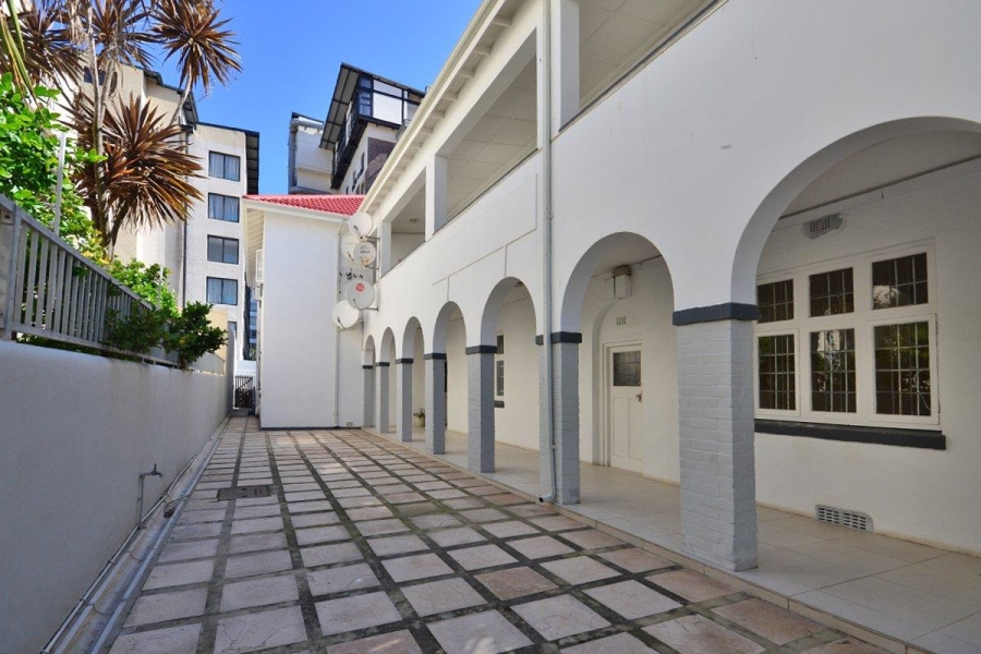To Let 2 Bedroom Property for Rent in Sea Point Western Cape